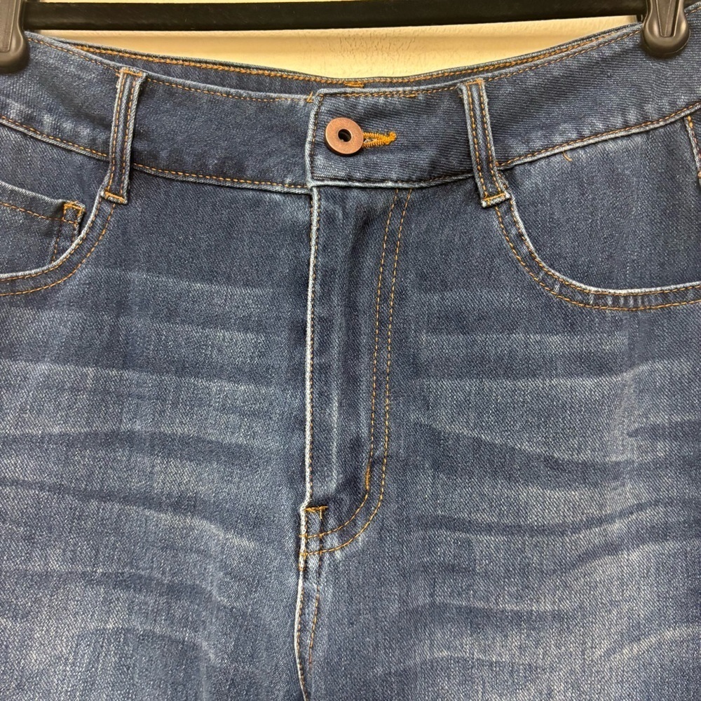 Halara Flex Button Jeans - Picture 4 of 11